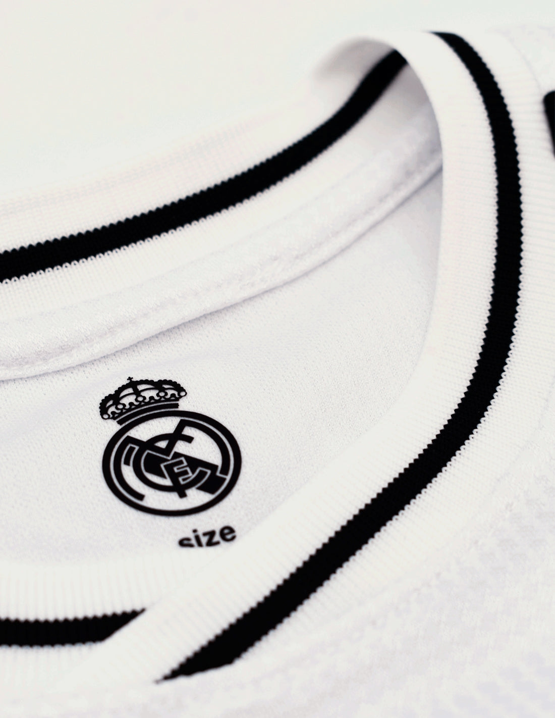 Conjunto Camiseta y Pantalón Real Madrid 2024/25 Junior - Réplica Oficial